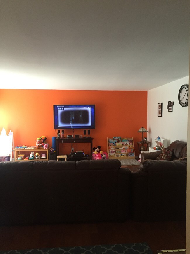 Building Photo - 1521 Bonnie Brae Pl