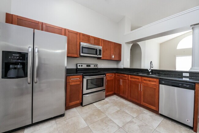 Building Photo - 671 Eagle Pointe S