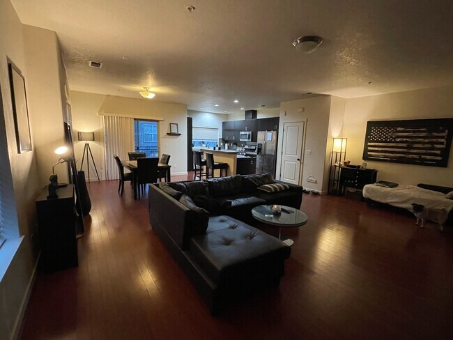 Foto del edificio - 621 NW Garswood Terrace