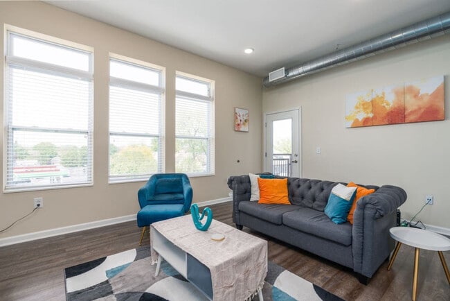 Foto del edificio - 2205 N Delaware St