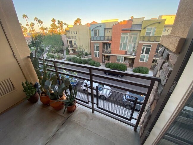 Foto del edificio - 4803 N Woodmere Fairway