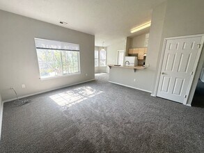 Building Photo - 214 N Avenger Ln