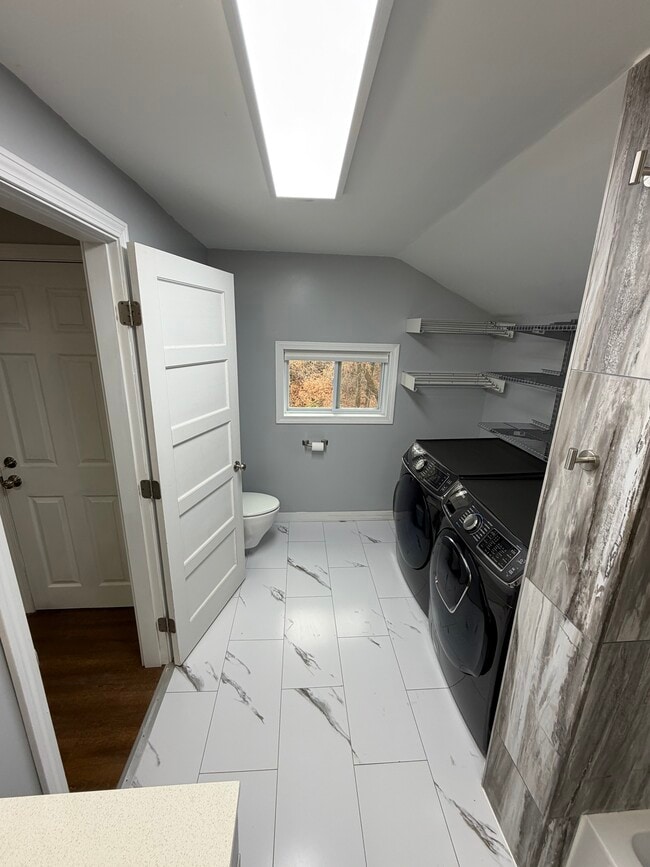 Building Photo - 15 Essex St