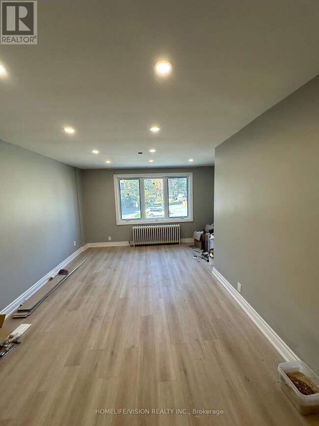 Building Photo - 2877A St Clair Ave E