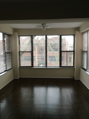 Foto del edificio - 5633 N Wayne Ave