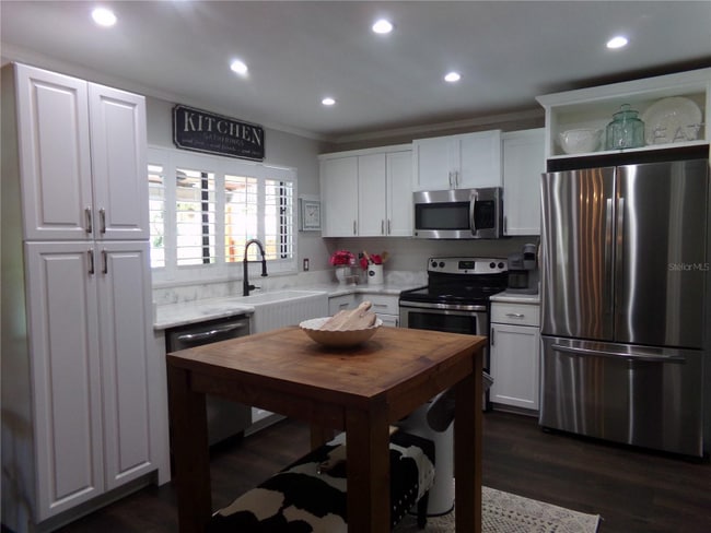 Foto del edificio - 603 Antilla Ave