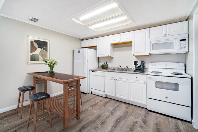 Foto del edificio - Waterbury Apartments