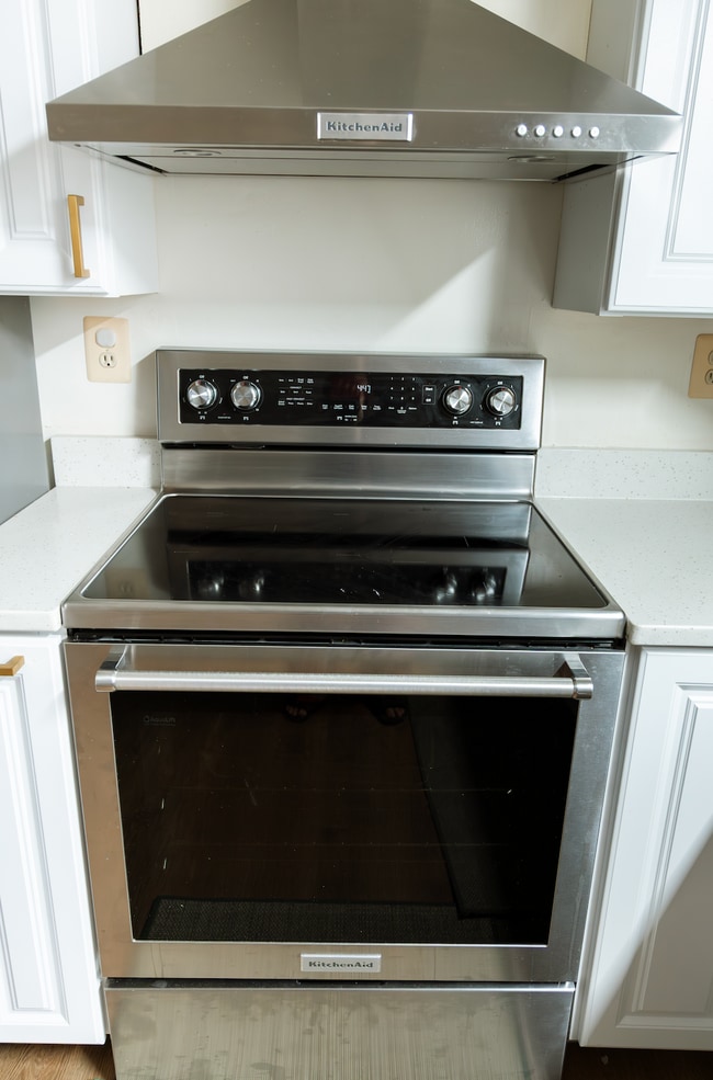 Foto del edificio - 5790 Katsura Ct