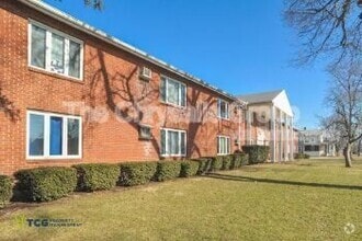 Building Photo - 445 Elm Pl