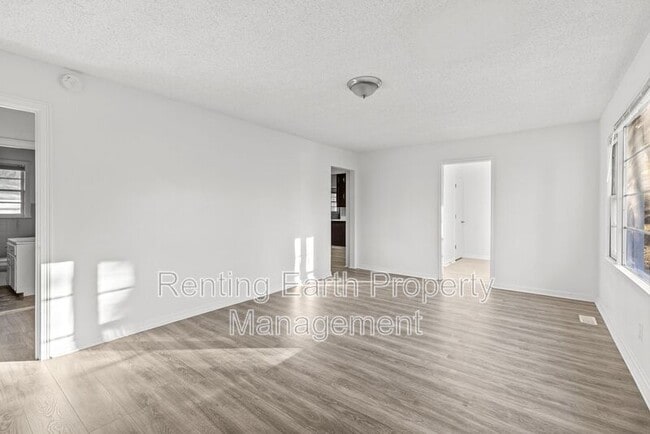 Foto del edificio - 2321 4th St NE