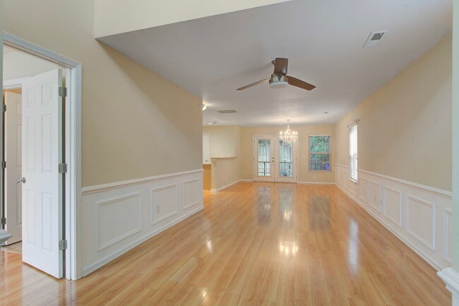 Building Photo - 2457 Scholar Ln