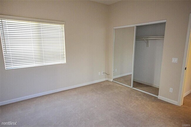 Building Photo - 3 br, 3 bath Condo - 879 Michigan Blvd Unit N