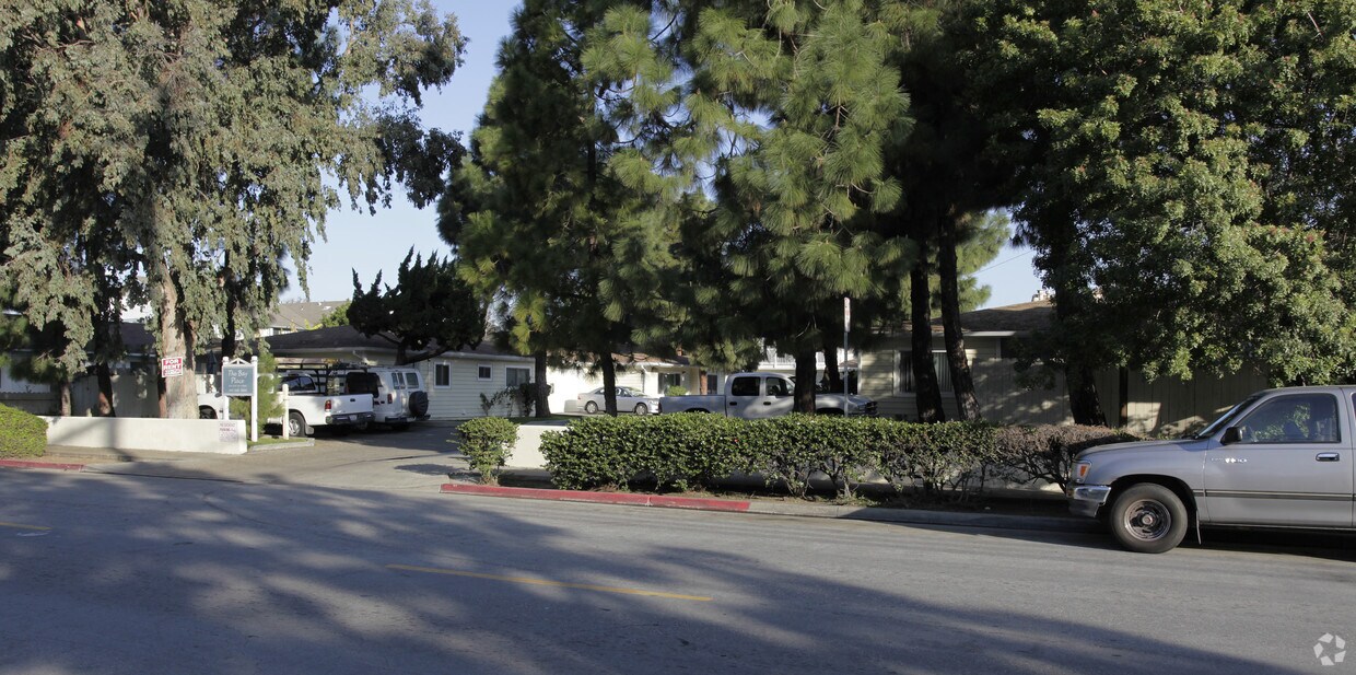 Bay Street Apartments Apartments in Costa Mesa, CA