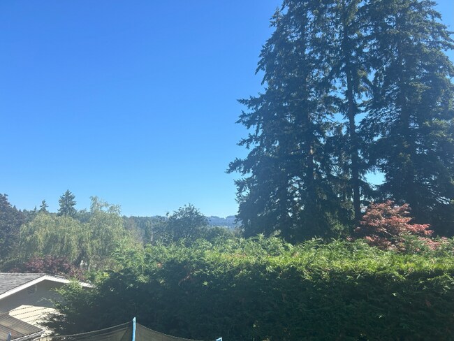 Foto del edificio - 304 128th Ave SE