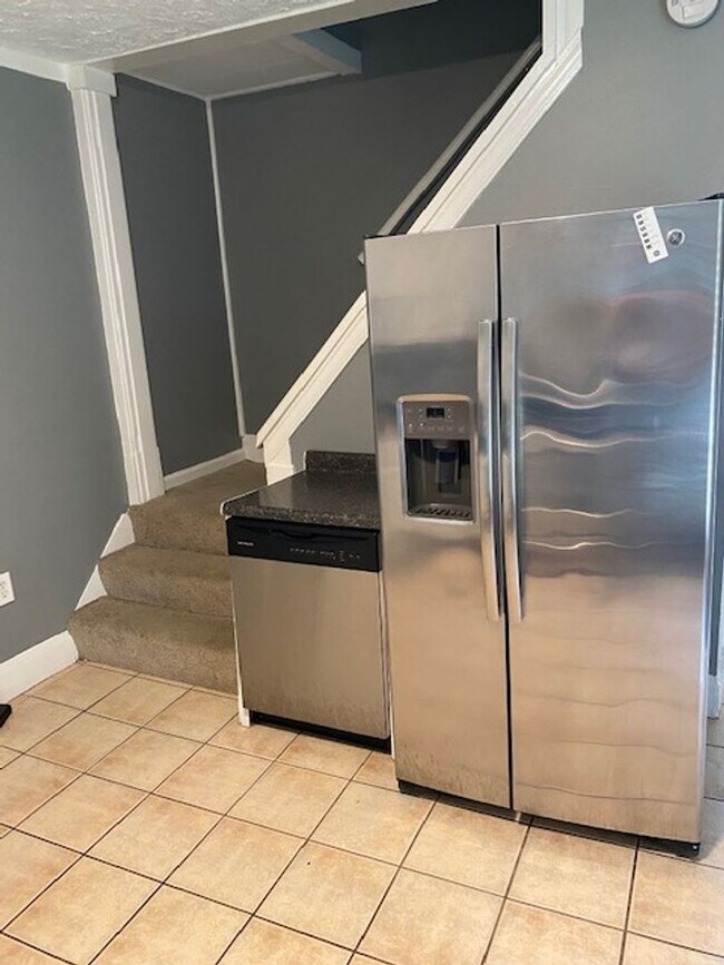 Building Photo - 1598-1600 S 4th St.