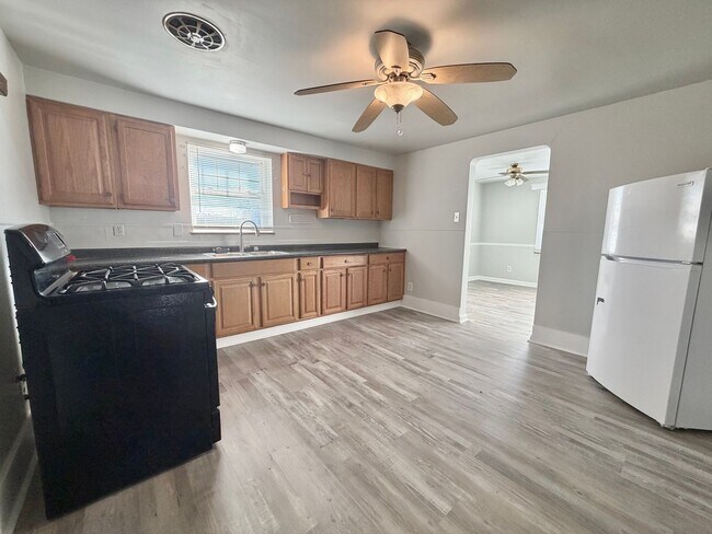 Foto del edificio - 3978 Kenkel Ave