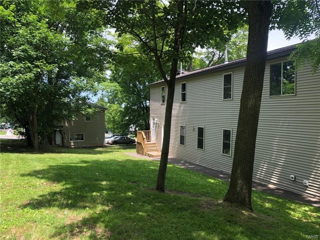 Building Photo - 4822 W Seneca Tpke