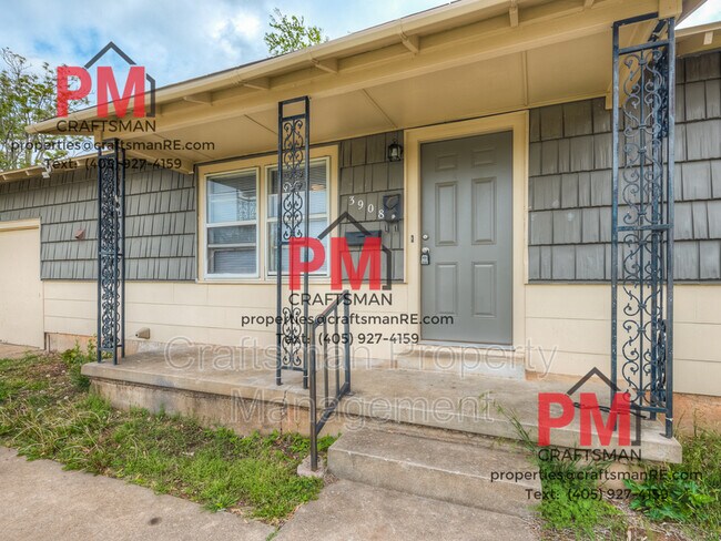 Foto del edificio - 3908 Woodside Dr