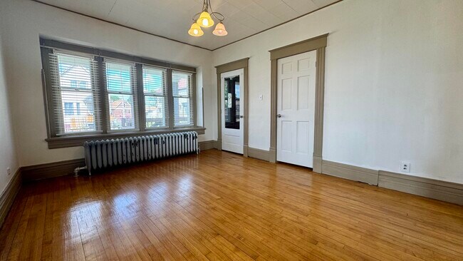 Building Photo - 1828 S 6th St