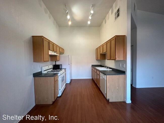 Building Photo - 2 br, 2 bath House - 3320 Cactus Shadow St...