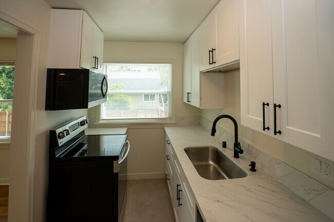 Foto del edificio - Step into timeless elegance and modern com...