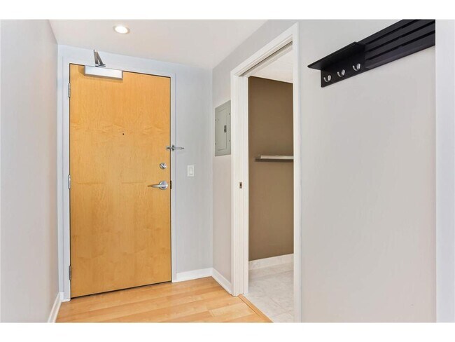 Foto del edificio - 8151 33rd Ave S