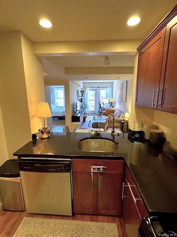 Foto del edificio - 41-32 44th St