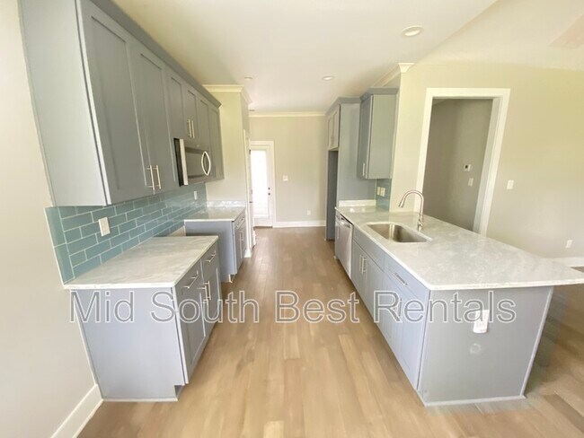 Foto del edificio - 1742 Foster Ave