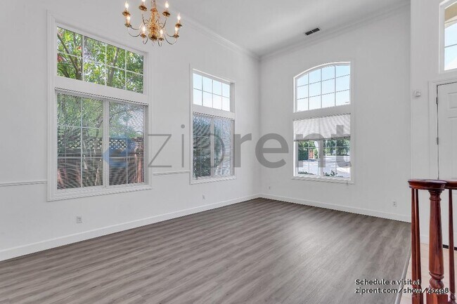 Foto del edificio - 4364 Belcarra Ct