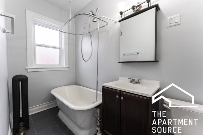 Foto del edificio - 6116 N Winthrop Ave