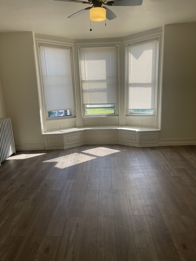 Building Photo - 1532 S 58th St