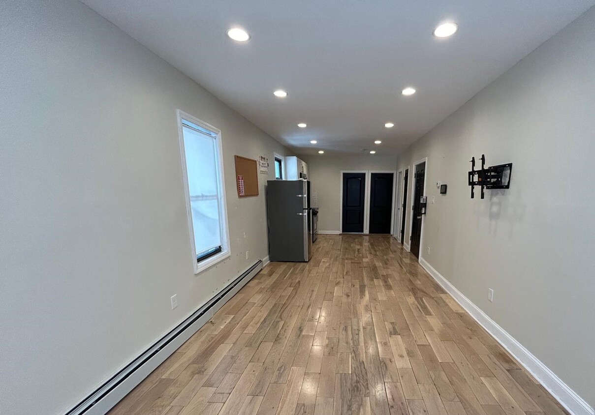 Full view of living room + kitchen - 3301 Barker Ave