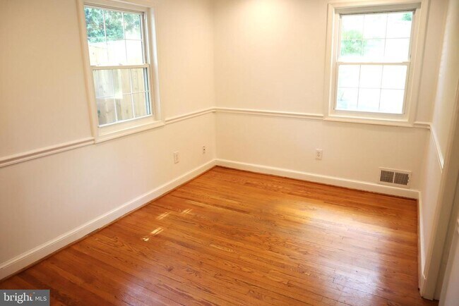 Foto del edificio - 10202 Greenfield St