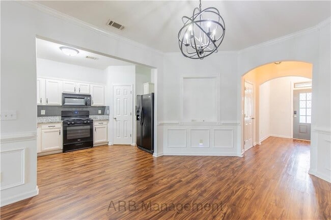 Foto del edificio - 4922 Sherwood Way