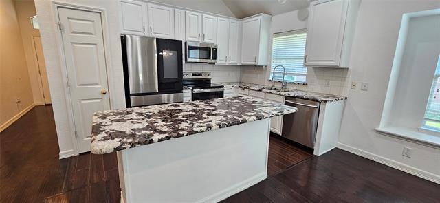 Foto del edificio - 1503 Heather Brook Dr