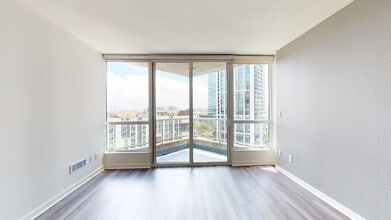 Interior Photo - 388 Beale