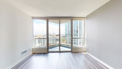Interior Photo - 388 Beale