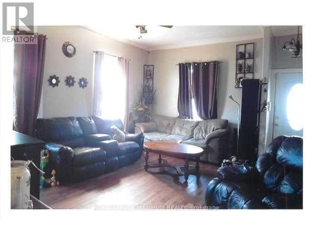 Building Photo - 45 Gowan St