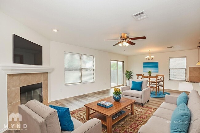 Building Photo - 940 Water Hyacinth Loop
