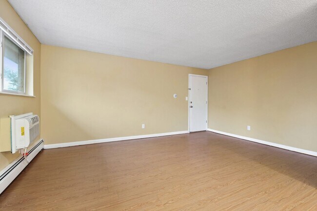 Foto del edificio - 5373 Field St