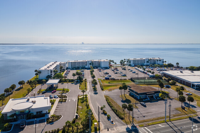 2465 S Washington Ave Titusville, FL 32780-5069 - Pelican Point Condominiums