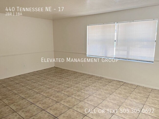 Building Photo - Beautiful Updated 2 Bedroom Unit Ready for...