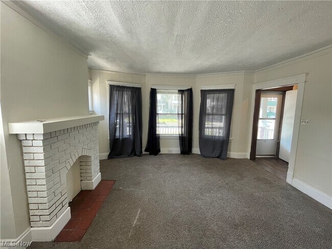 Building Photo - 14205 Idarose Ave