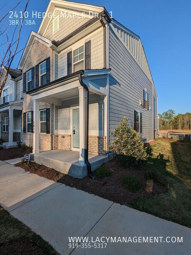 Foto del edificio - 2410 Hedge Maple Dr