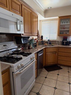 Cocina - 6335 W 85th Pl