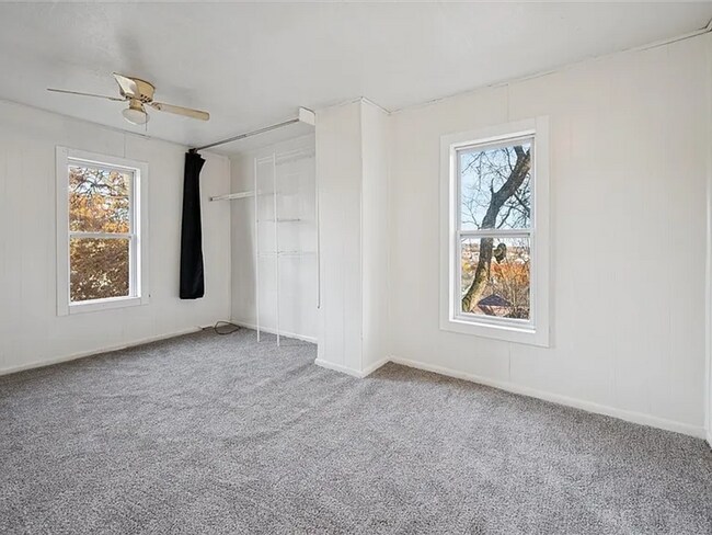 Foto del edificio - Charming 2 Bed 1 Bath in Butler!