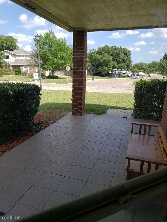 Building Photo - 4 br, 2 bath House - 2030 Rain Dance Loop