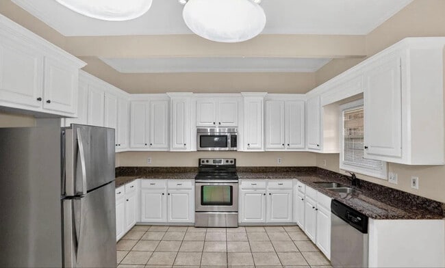 Building Photo - 122 Palin Drive