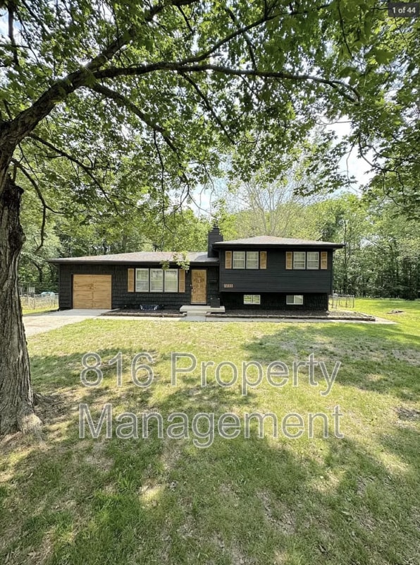 Primary Photo - 1609 NE 60th Terrace