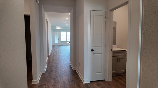 Building Photo - 15655 Maple Cv Ln